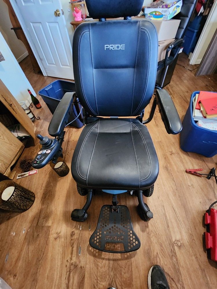 Jazzy 613 Power Chair - $1000 OBO