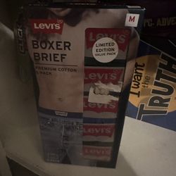 Levi’s Size M ❤️