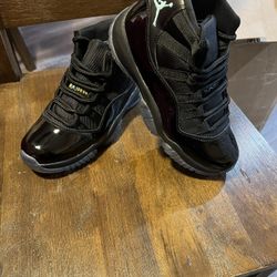 Jordan 11 Men Size 7, 7.5, 8.5, 9, 9.5, 11, 12, 13