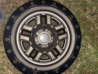 Only One Rhino Rim 17x9.5 Some Scrapes On Edge