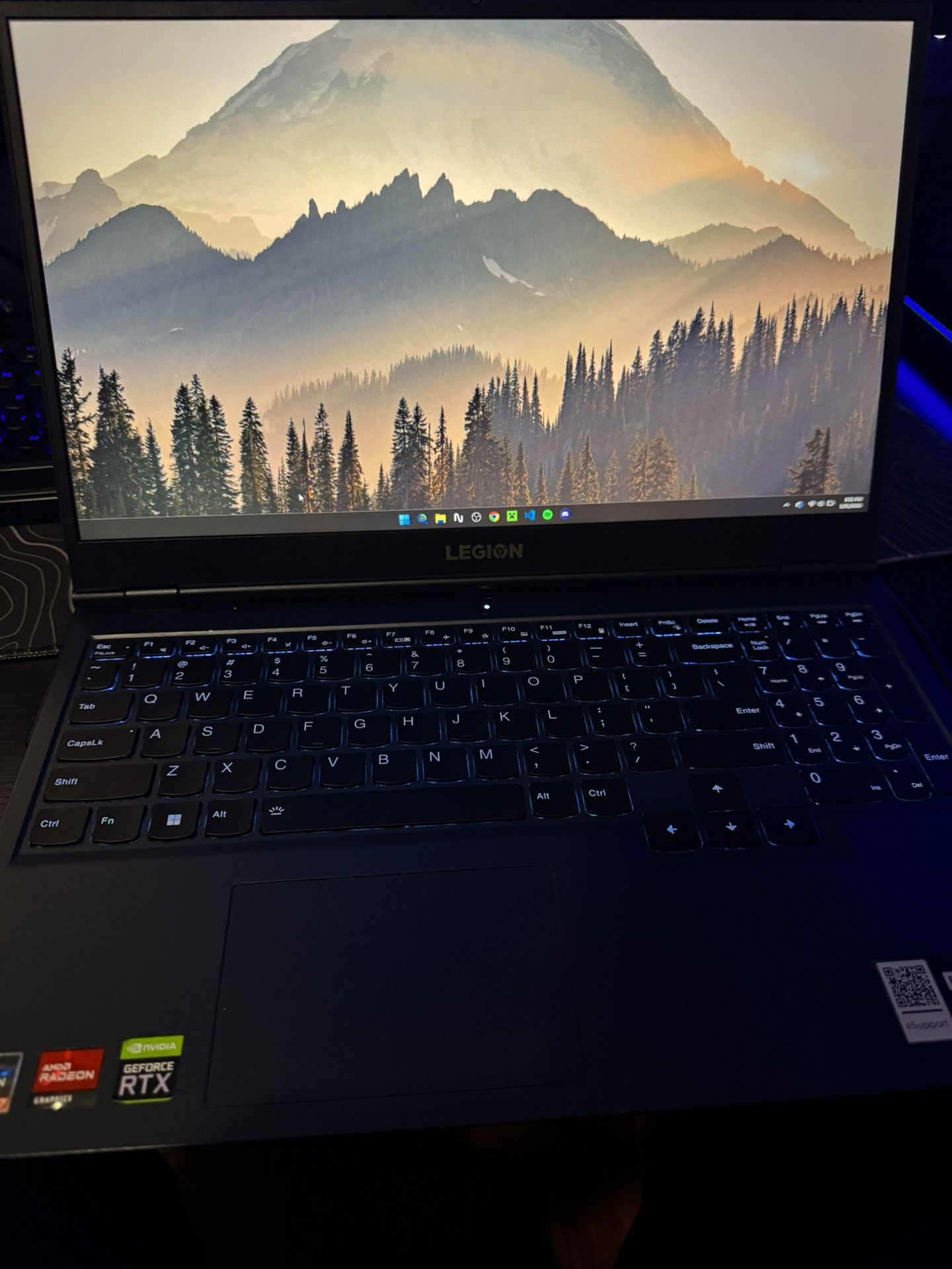 Lenovo Legion 5 Ryzen 7 5800h, RTX 3060, 16gb Ram, 512gb SSD, 165hz Screen