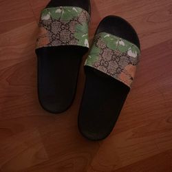 GUCCI FEMALE SANDALS BRAND NEW SIZE 5