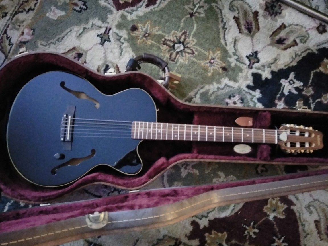 Yamaha AEX 500N Acoustic /Electric Guitar