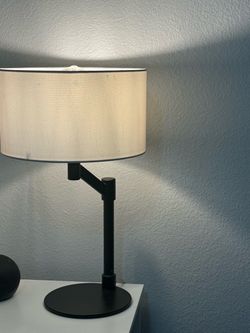 Modern Table Lamp with Drum Shade