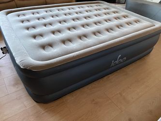 Idoo air mattress (Full size) with Built in Pump