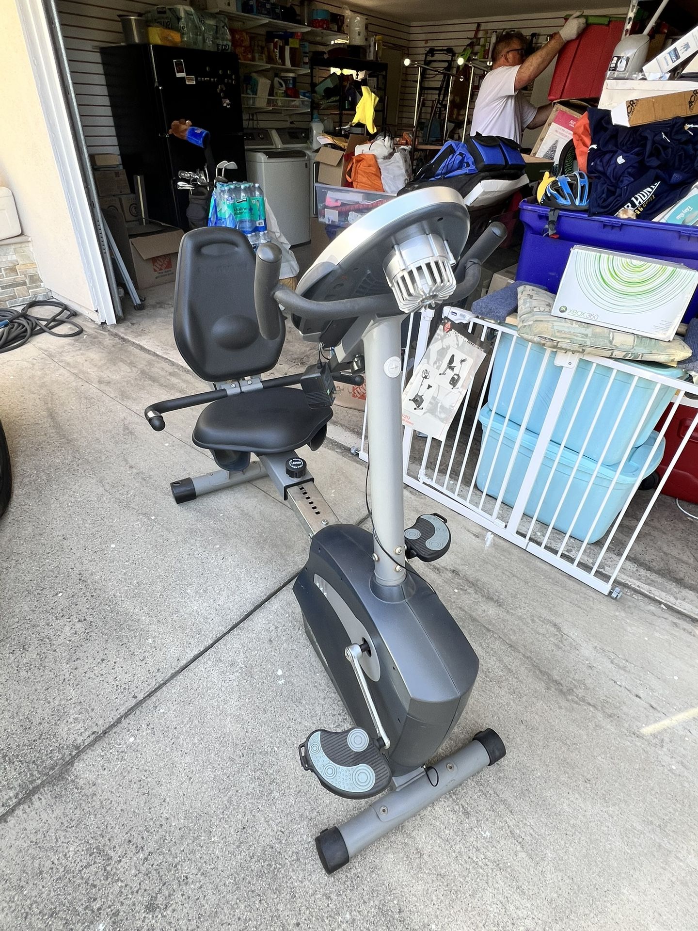 Exercise Bike: Schwinn Recumbent