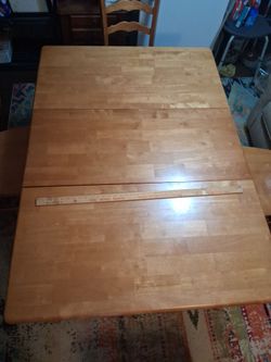 Traditional Wood Table with 4 chairs