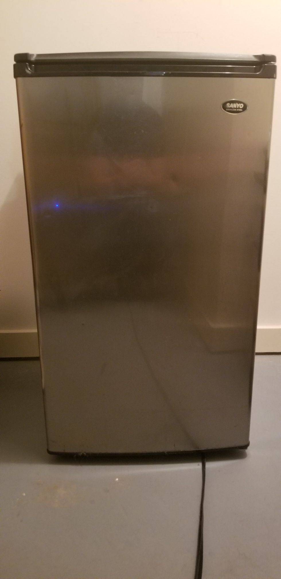 Sanyo Mini Fridge