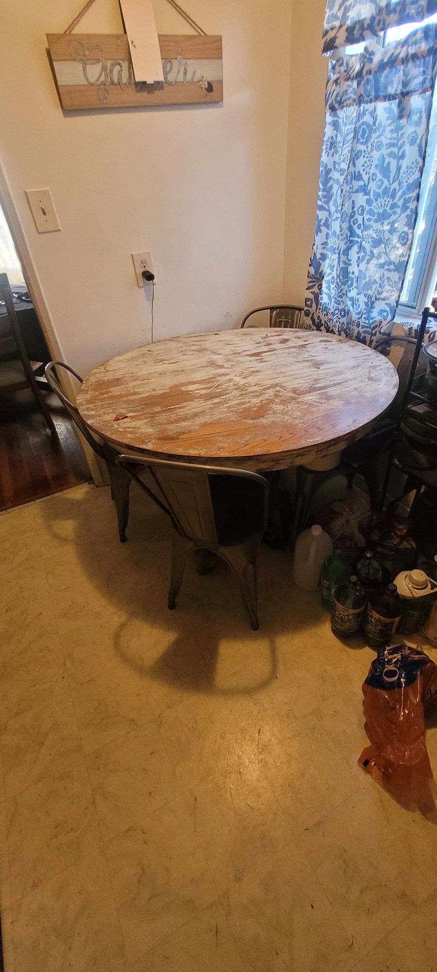 Kitchen Wood Table And Metal Chairs 