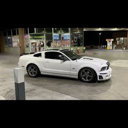 2006 FORD MUSTANG GT   WHITE