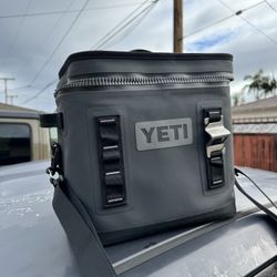 Yeti soft Cooler