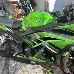 2013, Kawasaki Ninja 300 For Parts Motor Bad No Title