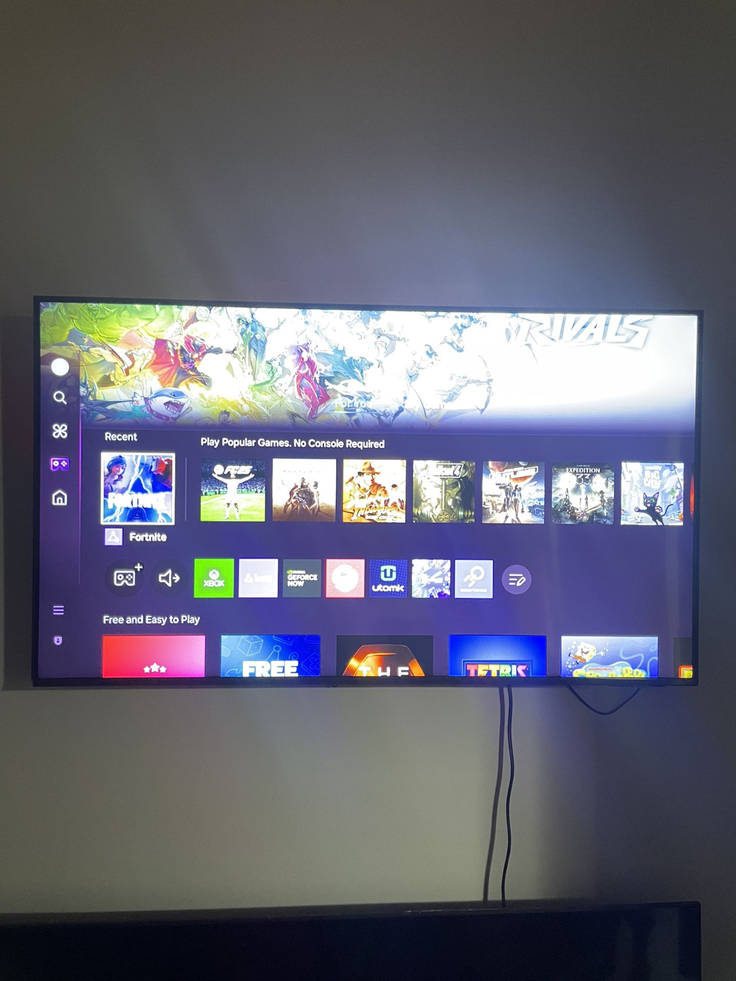 Samsung Qled 50 Inch Tv +Gaming Hub