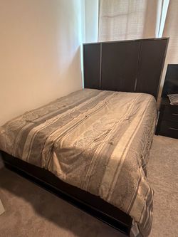 Queen Bed Frame with Headboard – Excellent Condition