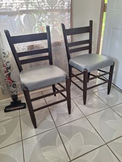 4 chairs