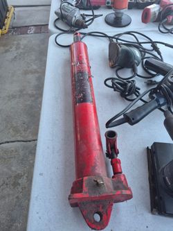 Hoist jack good working condition