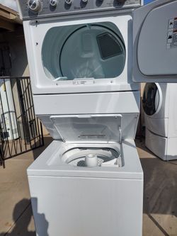 Whirlpool White. $4oo.oo