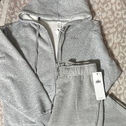 Alo Heather Grey Zip Up Hoodie and Sweatpants Set $150 **READ DESCRIPTION**