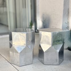 2 METAL GEOMETRIC  SIDE TABLES