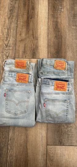 Levi's 502 Jeans