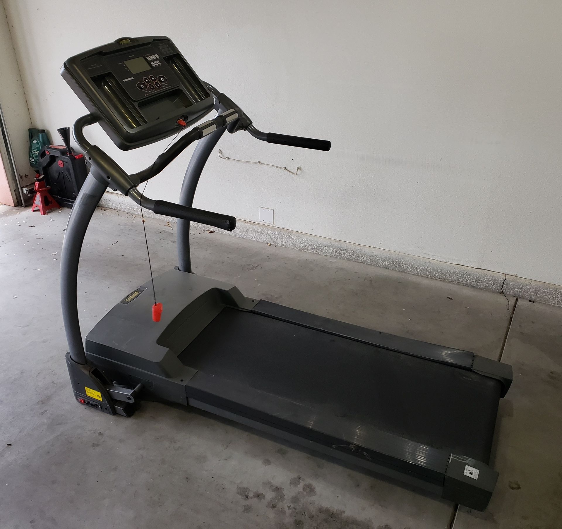 Smooth Fitness 5.25 Treadmill