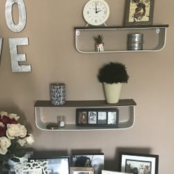 Hanging Shelves 