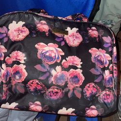 Ellen Tracy Makeup Bag 