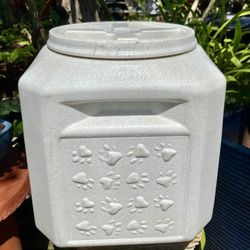 Gamma2 Vittles Vault: 12 x 12 x 9.75