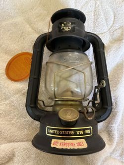 Vintage Dietz Lamp Bicentennial Edition, Vintage 1976 Dietz No. 50 Comet Lantern - US Bicentennial Edition (Unused with Original Tag)
