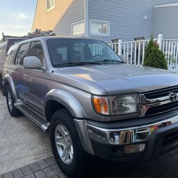 2002 Toyota 4Runner SR5