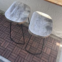 Wooden Bar Stools 