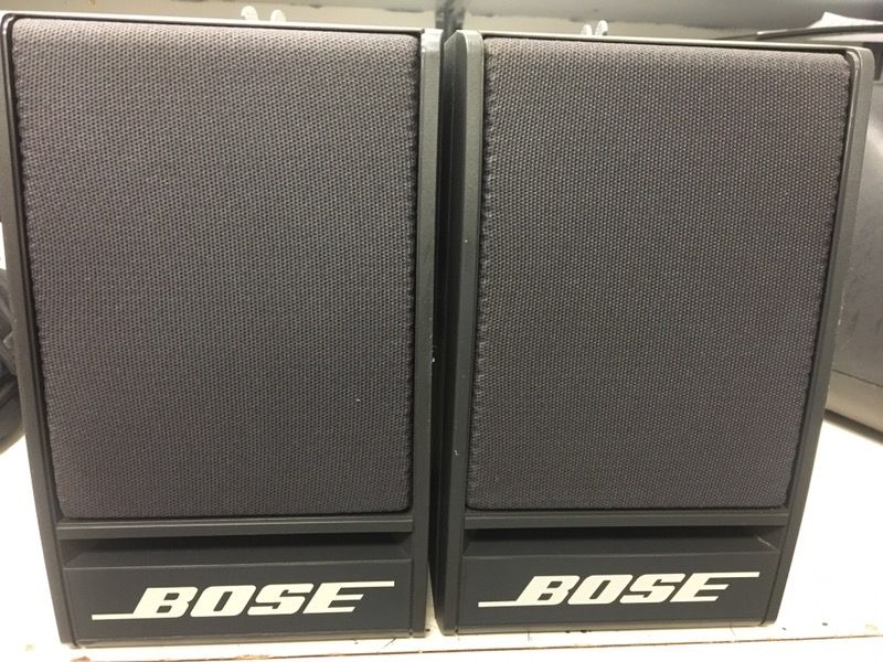 Pair of Bose 141 Speakers