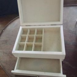 Jewelry Box In Good Condition
