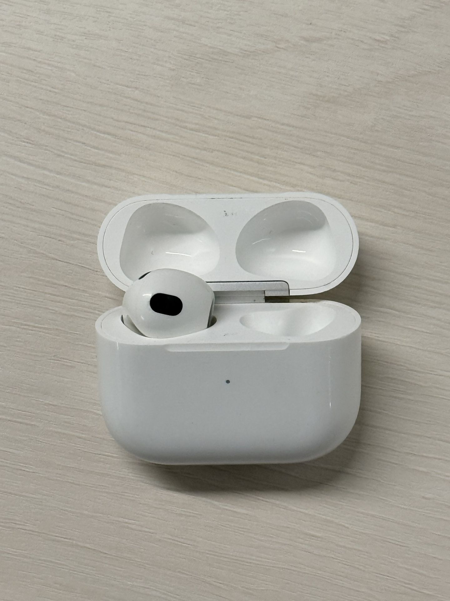 Apple AirPods (3rd Gen) :Left Earbud + Charging Case Only