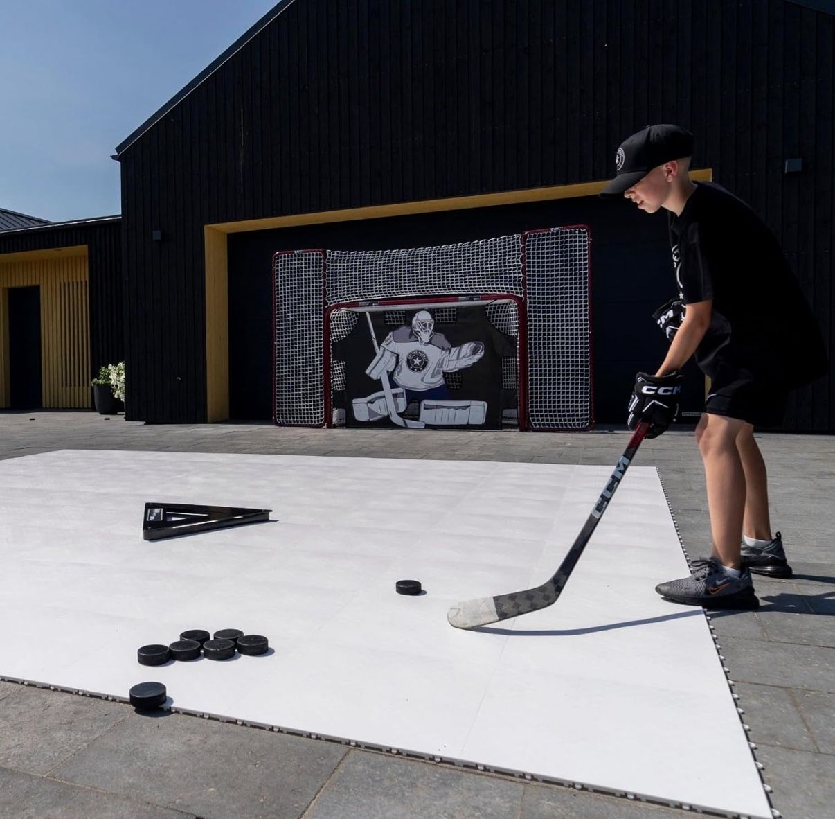 Better Hockey Extreme Dryland Flooring Tiles Synthetic Ice Panels for Hockey
