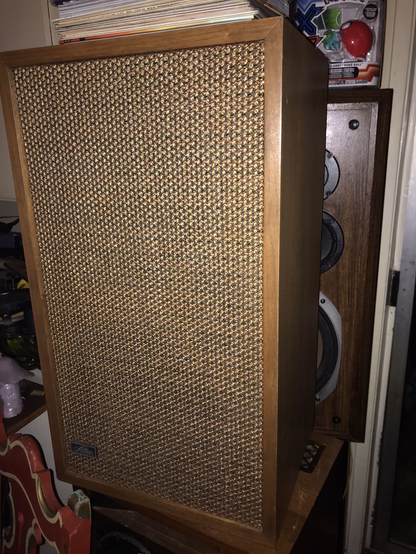 Vintage Altec Lansing floor standing speakers VERY nice condition 866a