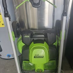 GREENWORKS SELF-PROPELLED LAWNMOWER DOUBLE BLADE....BATTERY AND CHARGER NOT INCLUDED....$ 250