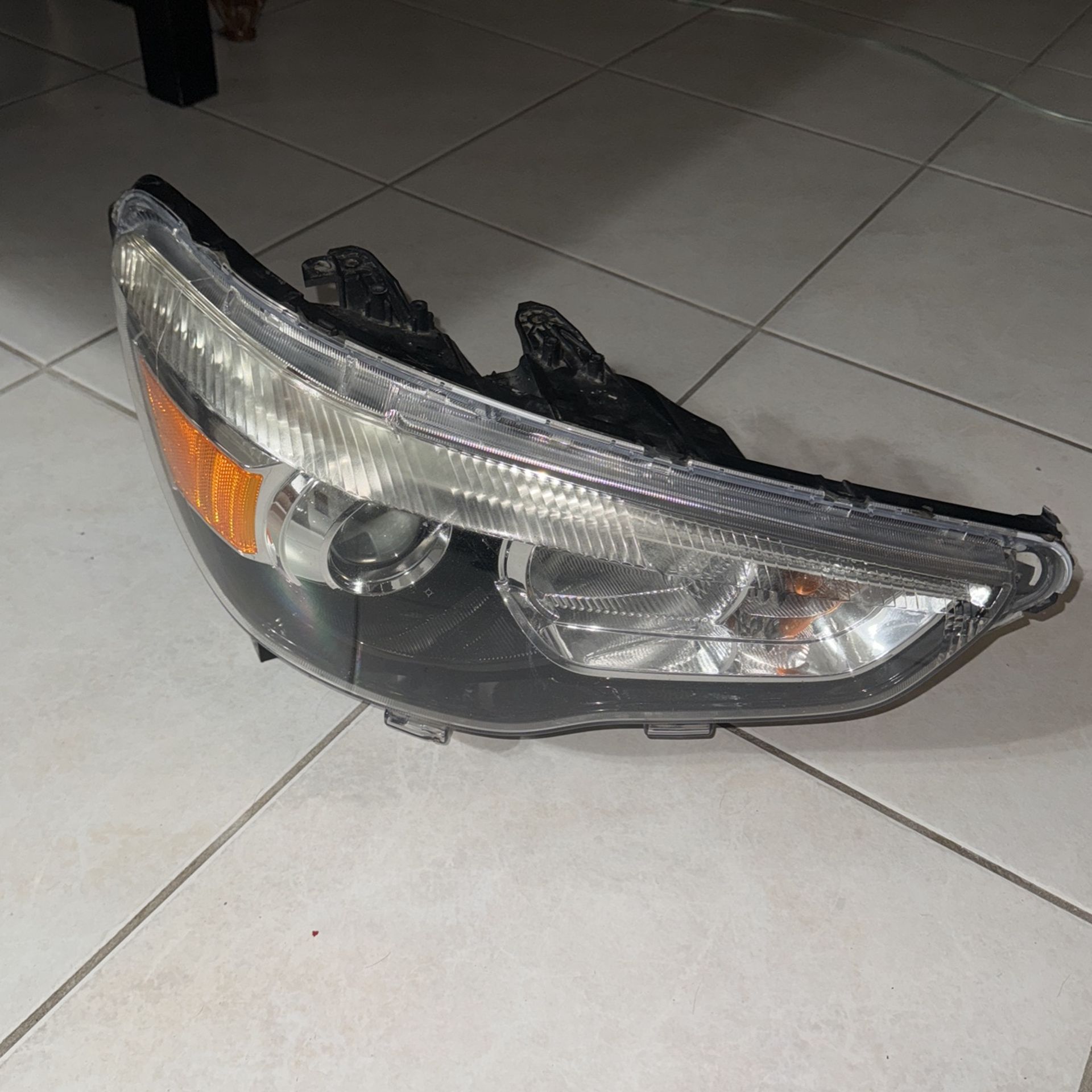 2011-2019 Mitsubishi Outlander Sport Right Headlight