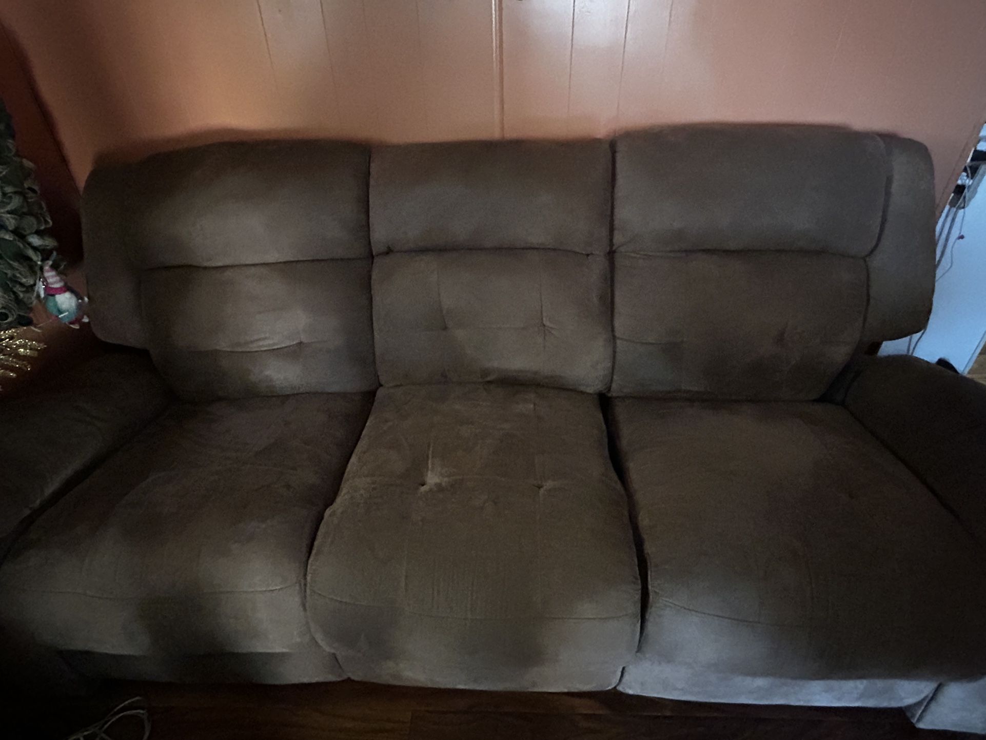 Sofa / Recliner