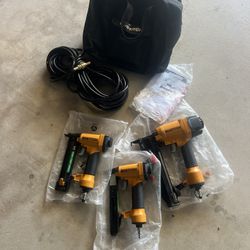 BOSTITCH Finish Nailer Set Like New 