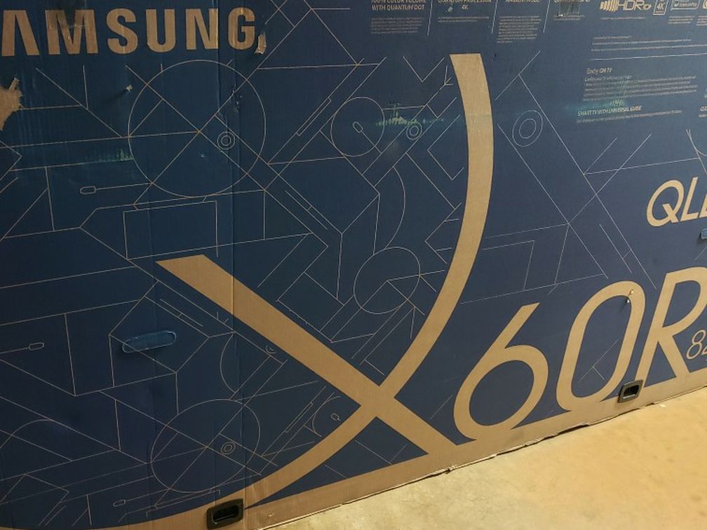 Tv Samsung 82", Q60R, Dynamic Cristal Color, HDR, Excellent