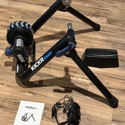 Wahoo KICKR SNAP WFBKTR3 Bike Trainer 