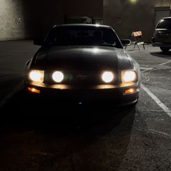 Mustang Gt Deluxe 