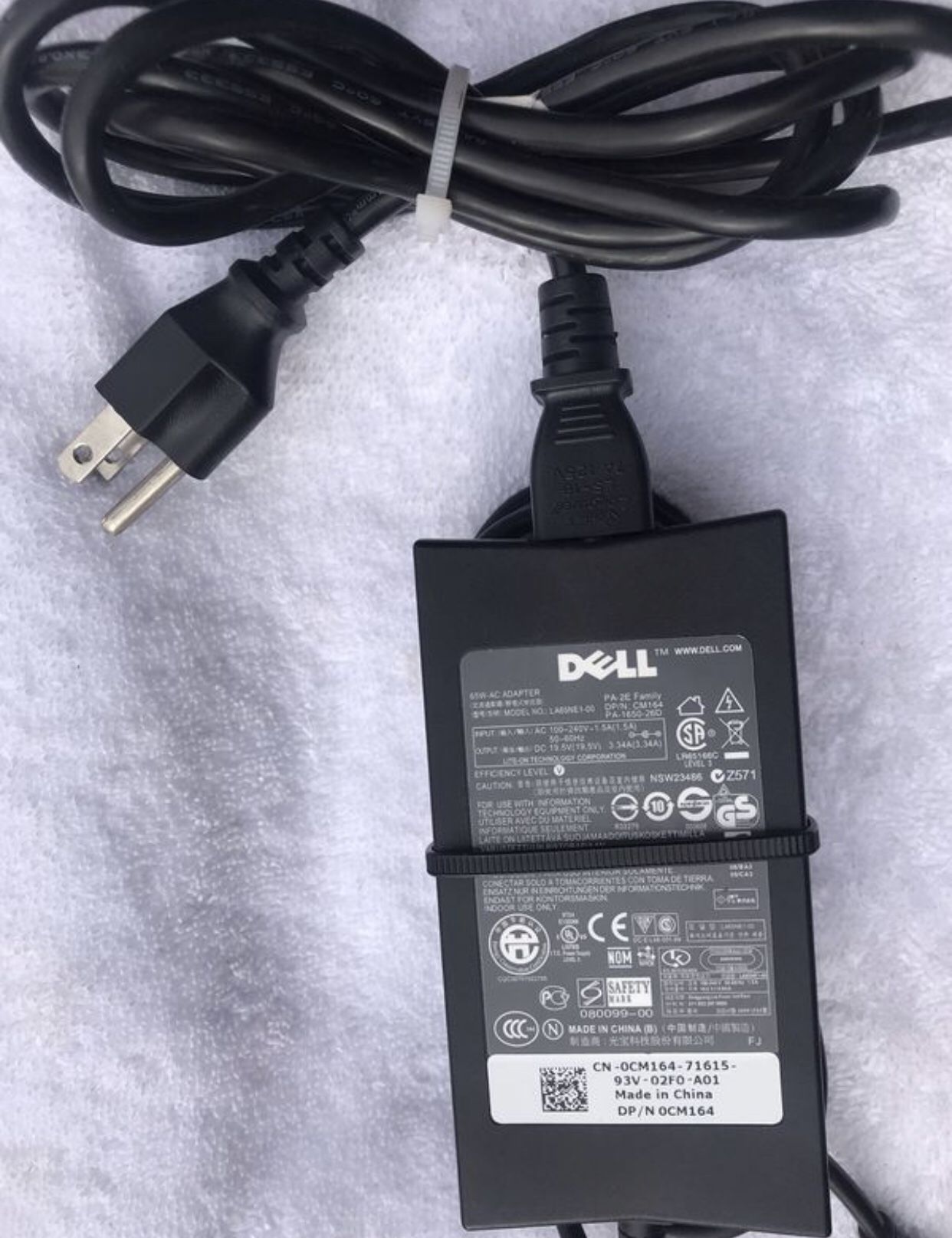 DELL LA65NE1-00 AC Adapter