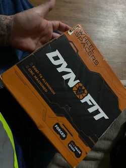 Dynofit Wheel spacers 6061-t6 aluminum  CNC Machined never been opened box is lil damaged but it’s brand new 40$$ pick up in Ontario