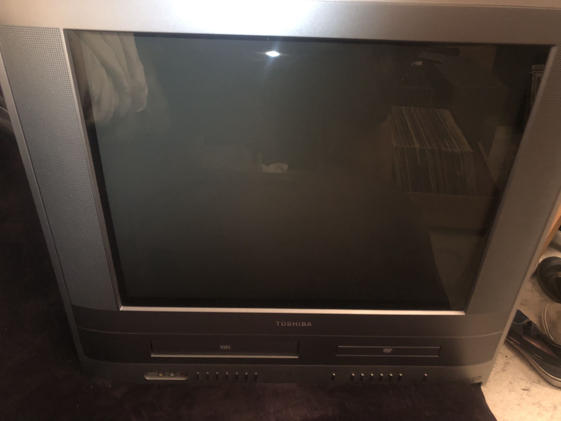 20” Toshiba tube CRT tv w/built in DVD & VHS