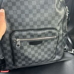 Louis Vuitton Back Pack Paid 2800$