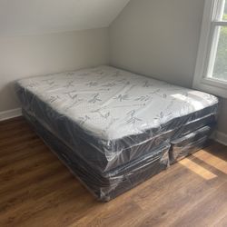 Queen Mattress Come With  Free Delivery 🚚 To Reasonable Distance 