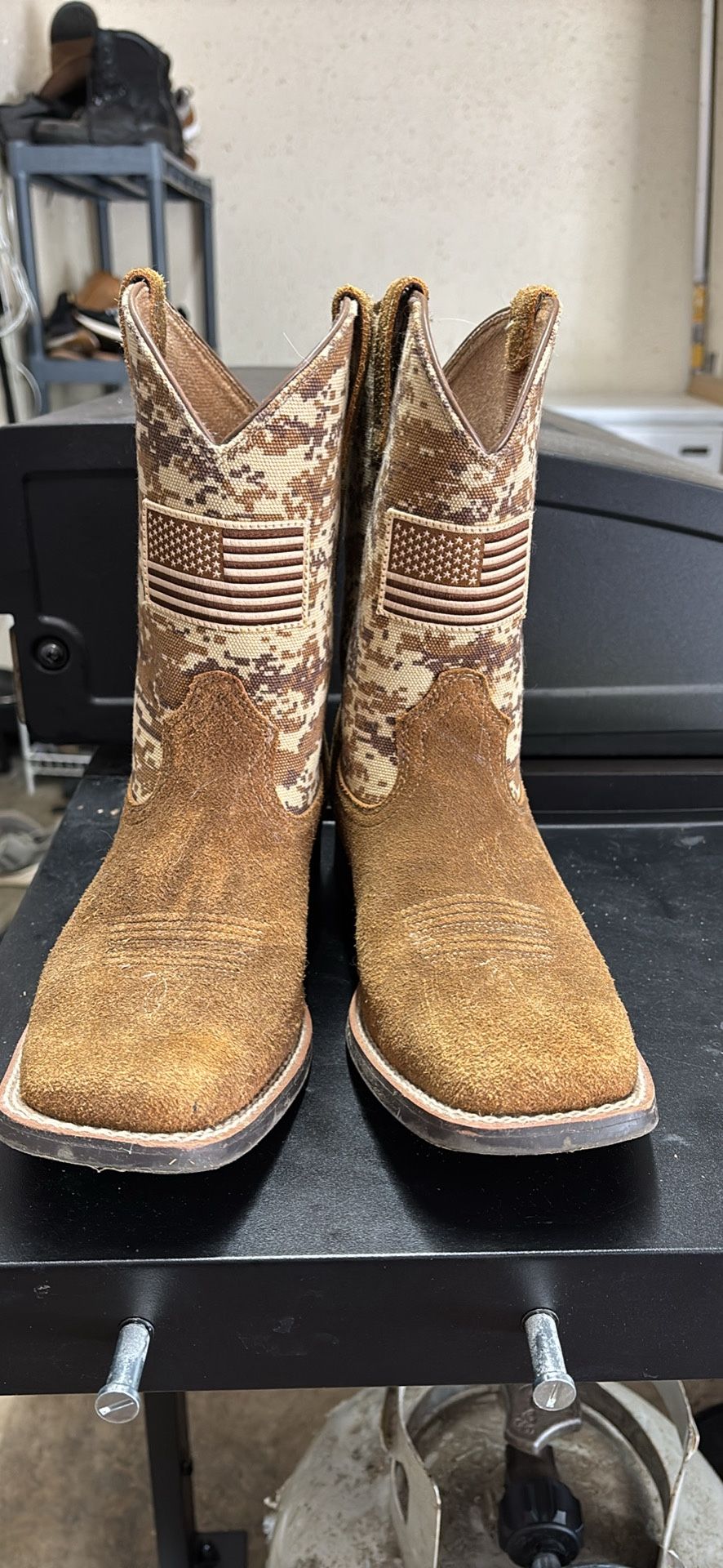 ARIAT Boots Size 6