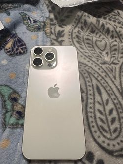 New iPhone 15 Pro Max 256 GB Titanium White
